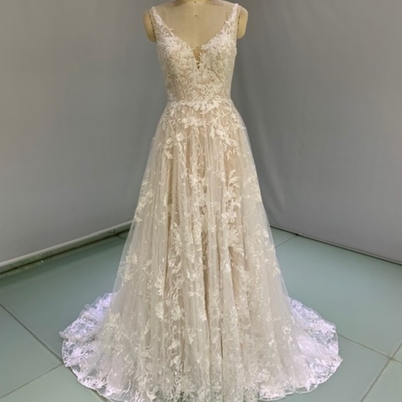 Val Stefani Marlo’s Bridal Gown